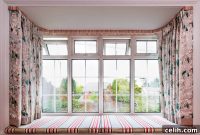 Curtains vs. Blinds: The Ultimate Guide to Choosing Your Window Treatment