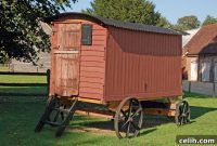 Elevate Your Garden: A Shepherd’s Hut for Charm and Space
