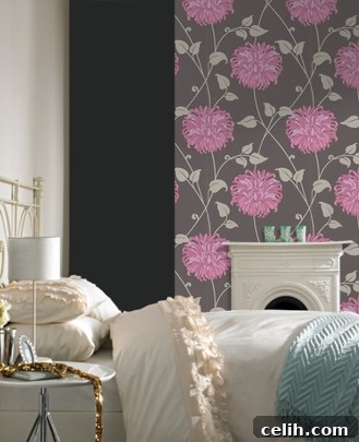 Linda Barker Tempting wallpaper
