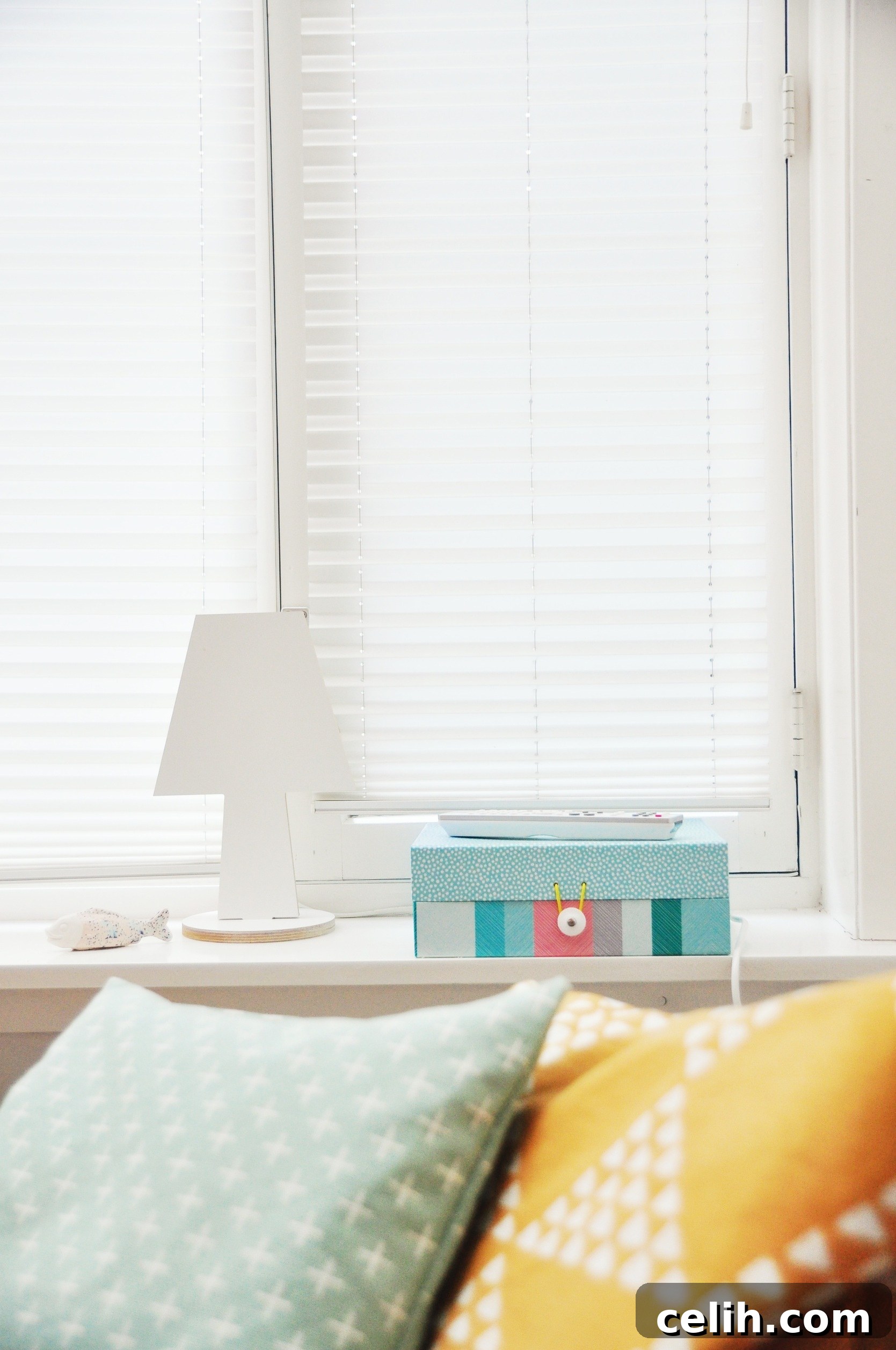 These venetian blinds are super stylish, versatile and help control the amount of light in a room, while also being remarkably easy to clean.