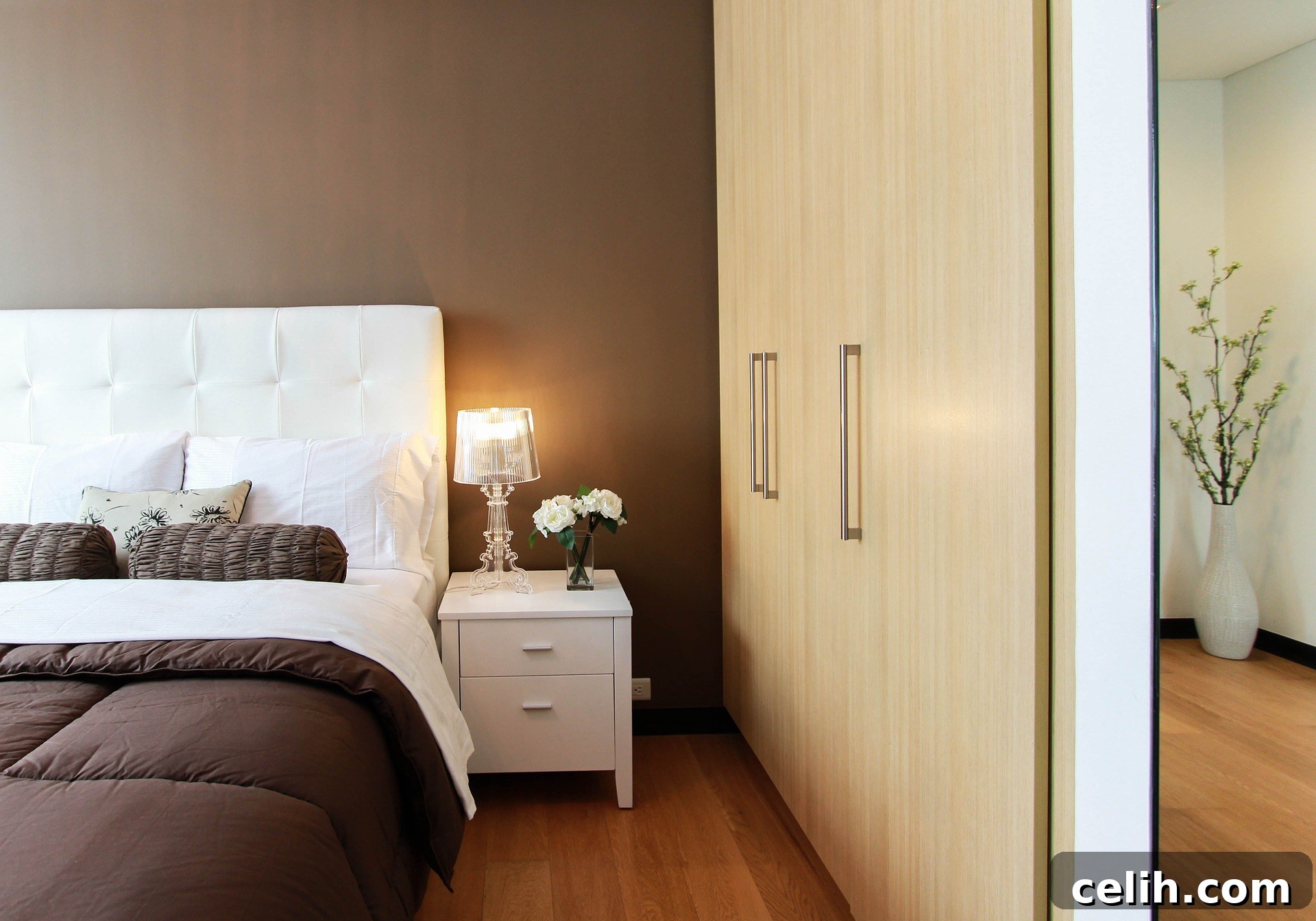 Selecting Your Dream Bedroom Floor 2 Elevate Your Sleep Sanctuary: Discover the Best Bedroom Flooring Options