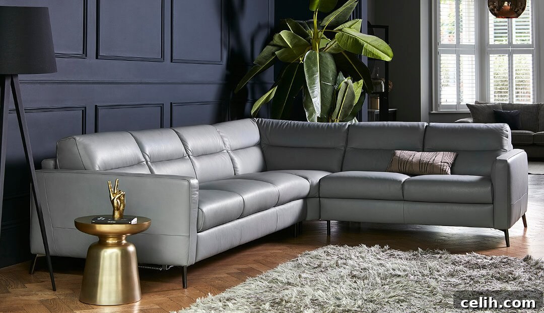 Stylish modern sofa that transforms into a comfortable double sofa bed, the versatile Venice.