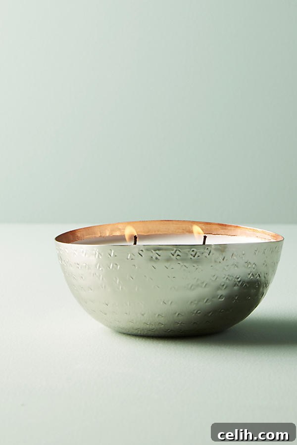 Hammered heartwood Illume candle - gorgeous for scenting your home, with a rich, unique fragrance and beautiful textured vessel.