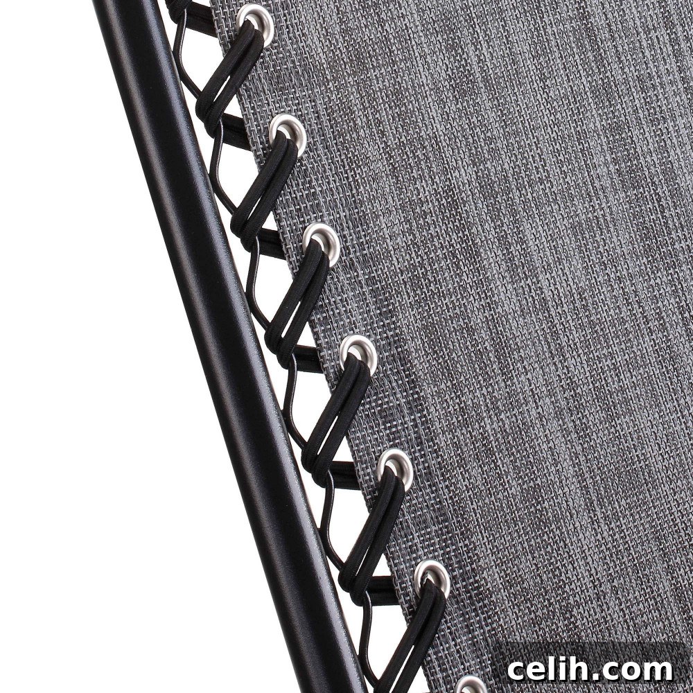 The VonHaus zero gravity chair featires a contemporary gray fabric and black powder coated steel frame