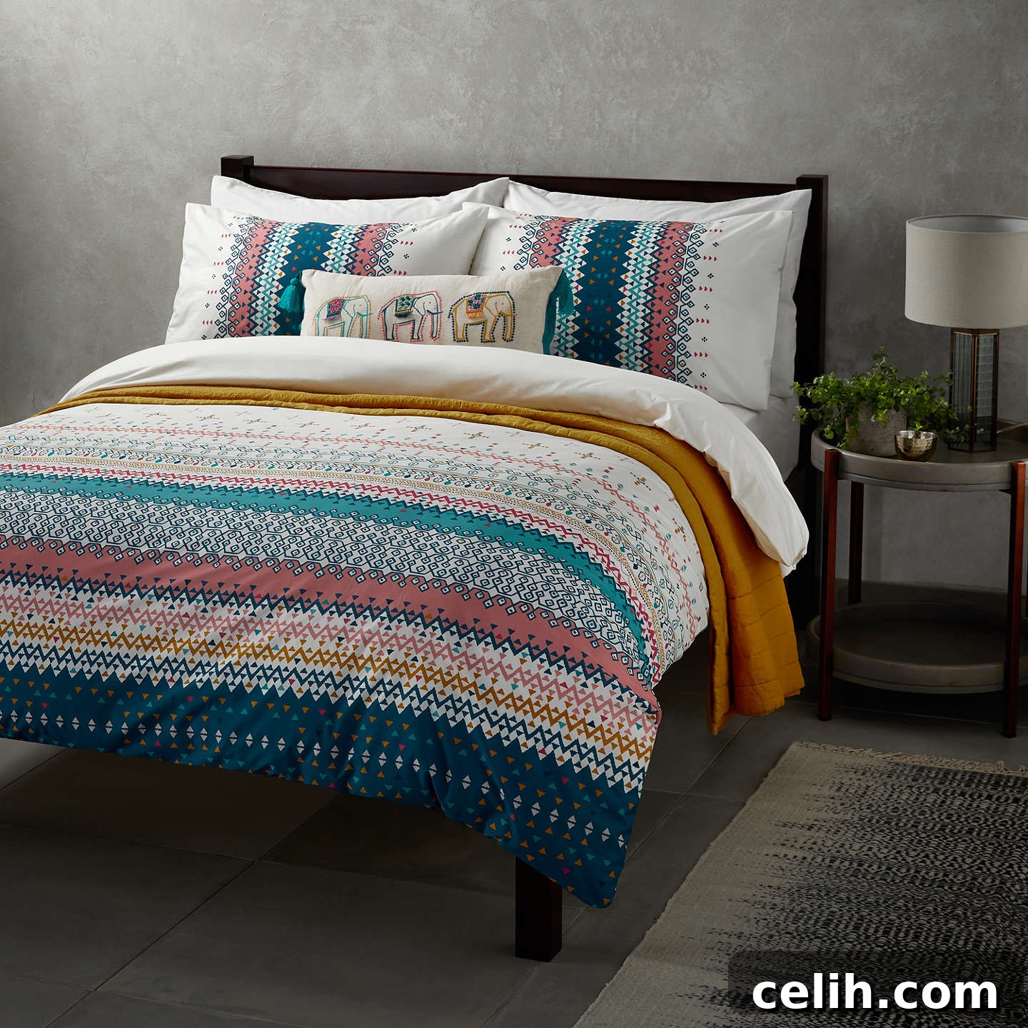 Add a touch of the East to your bedroom design with a Jaipur inspired duvet cover