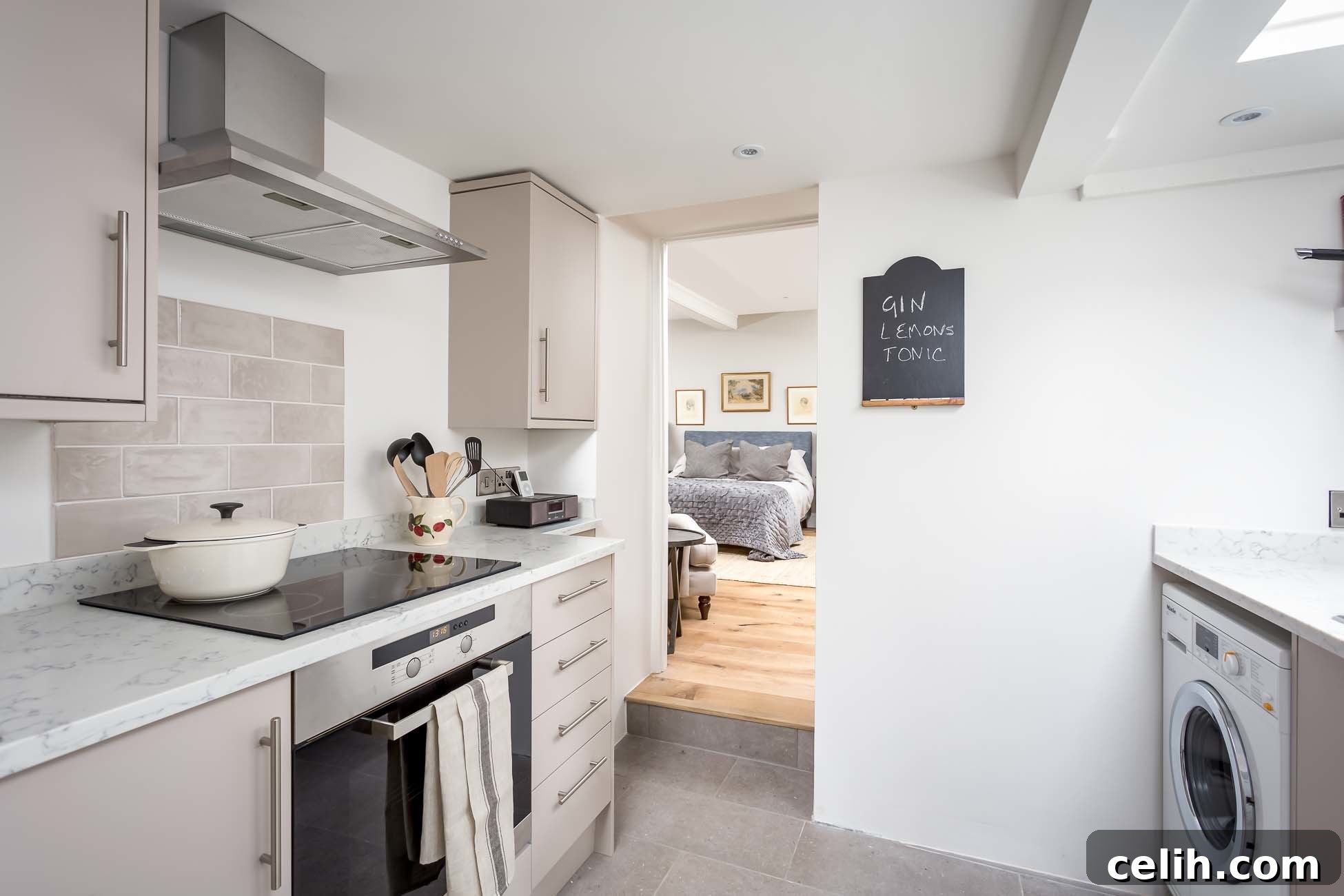 Cotswolds Cottage Inspired Country Chic Interiors 4 This cosy cottage kitchen is decorated in country-chic interior style