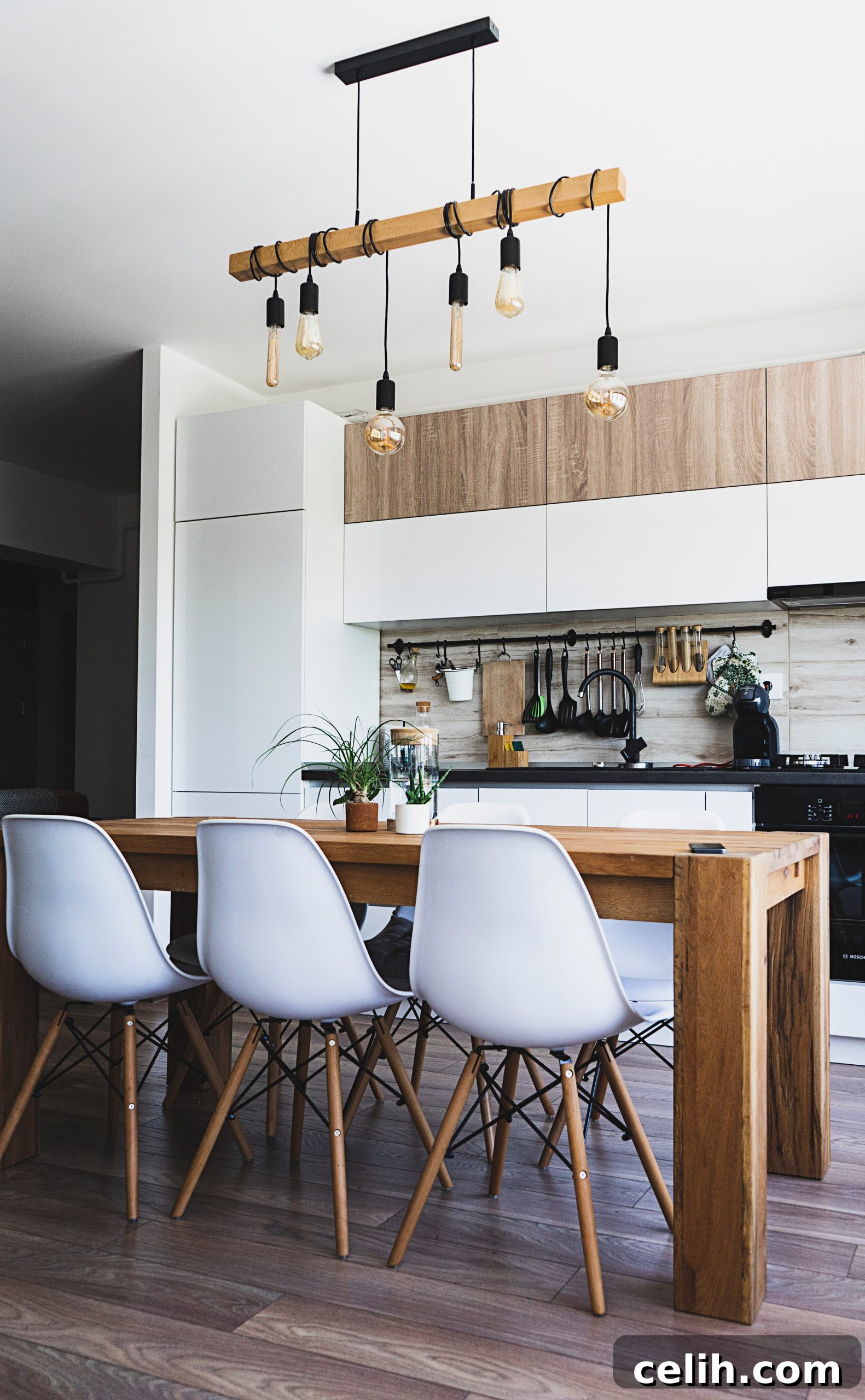Wood and metalwork kitchen hardware ideas for a modern kitchen
