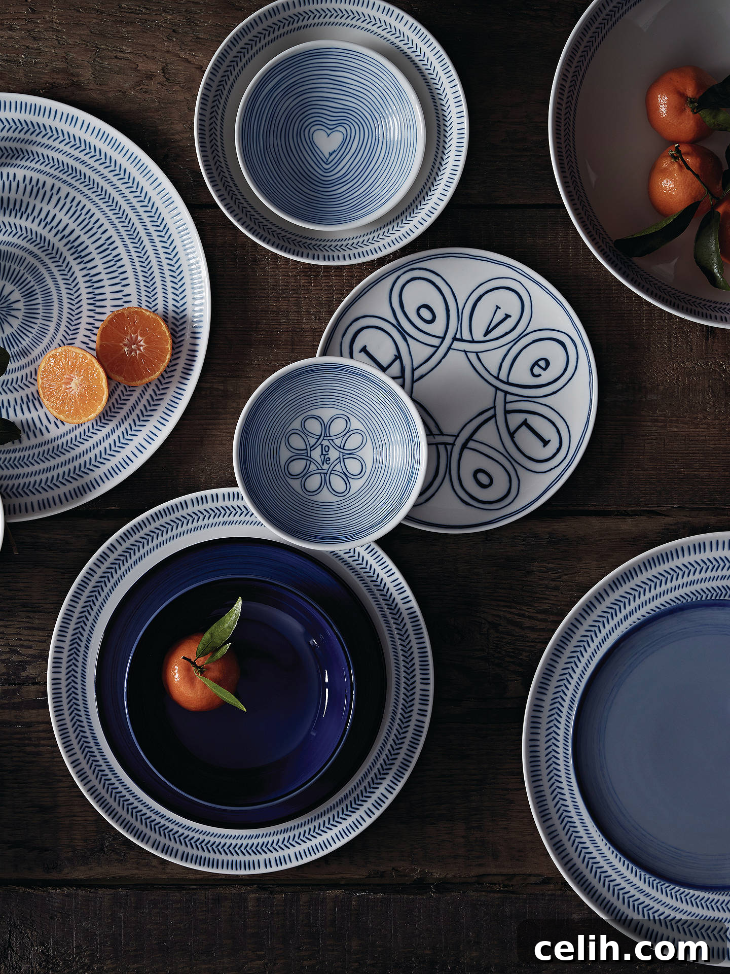 Vibrant Blue Tabletop Creations 6 Fresh blue tableware plates from the ED Ellen DeGeneres Love collection for Royal Doulton