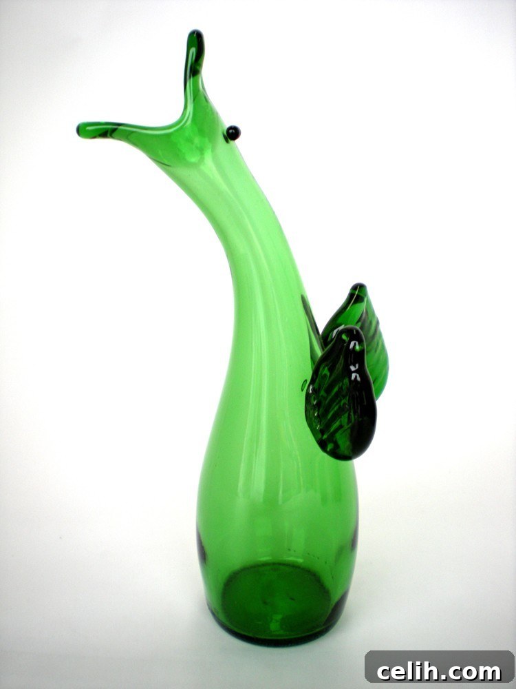 Lars Persson glassmaker bird vase